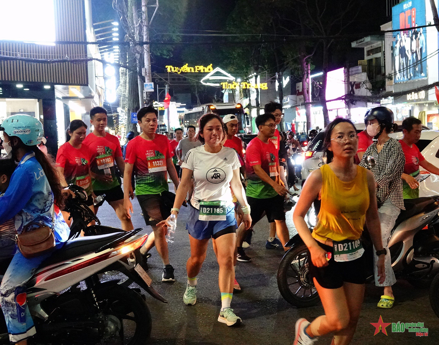 Hơn 7.000 vận động viên tham gia giải chạy VPBank Can Tho Music Night Run